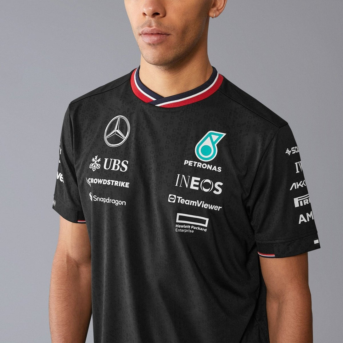 T - Shirt Mercedes AMG F1 Preta 2024 - Mercedes AMG Petronas Motorsport